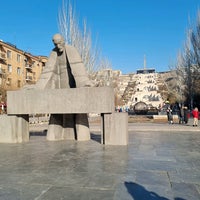 Photo taken at Ալեքսանդր Թամանյանի արձան by AHTyAH on 1/6/2022