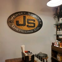 Foto tomada en Jersey Spirits Distilling Company  por Lauren M. el 7/8/2022