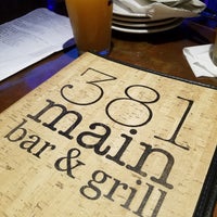 Foto tomada en 381 Main Bar &amp;amp; Grill  por Lauren M. el 7/3/2019