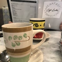 3/24/2018 tarihinde Jenn B.ziyaretçi tarafından Cafe Luka'de çekilen fotoğraf