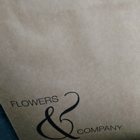 12/12/2017에 Jane M.님이 Flowers And Company에서 찍은 사진