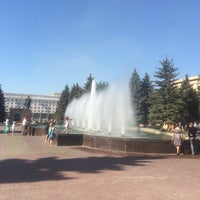 Photo taken at Фонтан на площади Революции by Елена on 5/27/2016