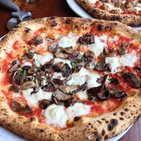Spacca Napoli Pizzeria Pizza Place In Chicago