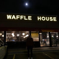 Photo taken at Waffle House by Milo D. on 11/8/2022