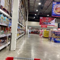 Photo taken at Makro by bento* on 7/25/2022