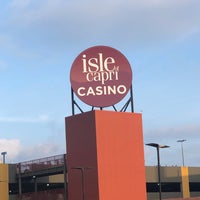 Foto tirada no(a) Isle of Capri Casino Kansas City por Tammy H. em 1/9/2021