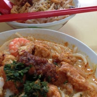 Photo taken at Amy&amp;#39;s Laksa by Oddpinkcloud on 12/29/2012