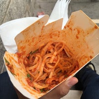 Foto scattata a Dal Moro‘s Fresh Pasta To Go da David C. il 2/25/2015