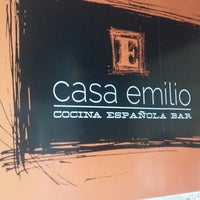 รูปภาพถ่ายที่ Casa Emilio โดย arturo d. เมื่อ 5/20/2014