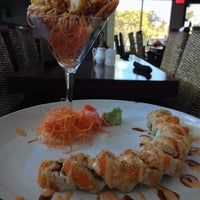 Foto diambil di Galanga Thai Kitchen &amp; Sushi Bar oleh Thomas B. pada 10/30/2013