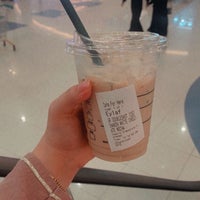 12/27/2022 tarihinde Eylaf ♥.ziyaretçi tarafından Starbucks'de çekilen fotoğraf