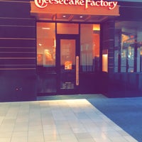 Photo taken at The Cheesecake Factory by Abdul.10🌴 on 9/3/2018
