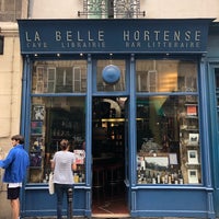 Photo taken at La Belle Hortense by Ilse O. on 7/28/2019