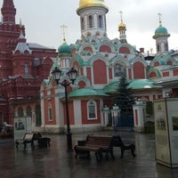 Парковка у храма христа спасителя в москве. Храм Христа Спасителя парковка. Служебная парковка храм Христа Спасителя. Храм стоянка
