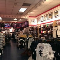 yankees clubhouse store 59th street