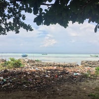 Photo taken at Pulau Pari by Shelomentsev N. on 5/19/2018