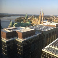 Foto diambil di Ottawa Marriott Hotel oleh Koren pada 9/16/2017