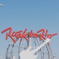 Photo taken at Rock in Rio 2013 by Mari T. on 9/19/2015
