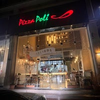 Foto tomada en Pizzapoli  por 🅰️✨ el 11/19/2023