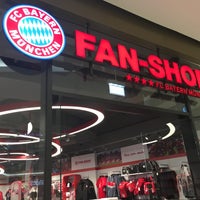 Photo taken at FC Bayern Fan-Shop by S H A H on 3/7/2016