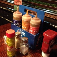 Photo taken at Sticky Fingers Smokehouse - Get Sticky. Have Fun! by Rotterdammer010 on 9/15/2014