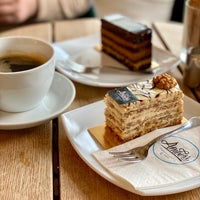 Снимок сделан в Amber&amp;#39;s French Bakery &amp;amp; Cafe пользователем Olga S. 3/7/2020