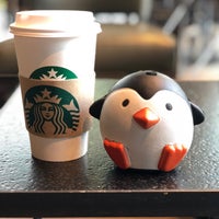 Photo taken at Starbucks by Oscar L. on 5/22/2018