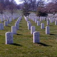 Foto tirada no(a) Arlington National Cemetery por Kassia B. em 4/5/2013