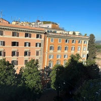 3/21/2023 tarihinde Kellie G.ziyaretçi tarafından Rome Marriott Grand Hotel Flora'de çekilen fotoğraf