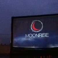 7/20/2013 tarihinde Ailec Dominic R.ziyaretçi tarafından Moonrise Autocinema'de çekilen fotoğraf