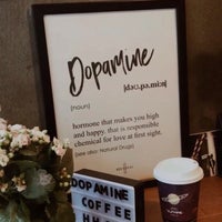 Foto tirada no(a) Dopamine Coffee Shop por Kübragül Asena Y. em 5/21/2021