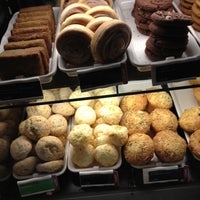 4/18/2013 tarihinde Jefferson M.ziyaretçi tarafından Starbucks'de çekilen fotoğraf