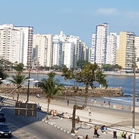 Photo taken at Praia do Gonzaguinha by Jefferson M. on 8/27/2017