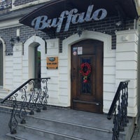 Foto tirada no(a) Buffalo Steak House por Алёна М. em 12/31/2017