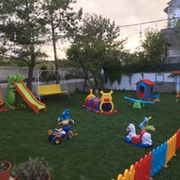 Foto tirada no(a) Şirin Bahçe por Muhsin D. em 5/22/2018