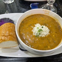 Foto diambil di Deanie&amp;#39;s Seafood Restaurant in the French Quarter oleh Prithvi pada 8/11/2023