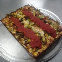 7/12/2013にPizza Squared Detroit Style PizzaがPizza Squared Detroit Style Pizzaで撮った写真