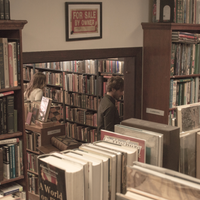 8/14/2013 tarihinde Old Tampa Book Companyziyaretçi tarafından Old Tampa Book Company'de çekilen fotoğraf