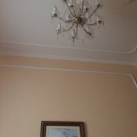 Foto diambil di Арт-Отель Моховая oleh Konstantin B. pada 8/24/2016