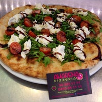 7/1/2013 tarihinde Pizzeria Amarenaziyaretçi tarafından Pizzeria Amarena'de çekilen fotoğraf