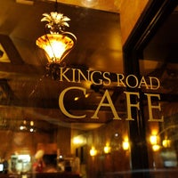 7/8/2013 tarihinde Kings Road Cafeziyaretçi tarafından Kings Road Cafe'de çekilen fotoğraf