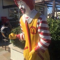 Photo taken at McDonald&amp;#39;s by Esoş on 1/31/2020