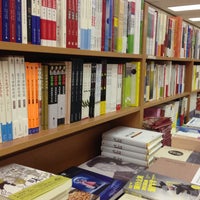 Foto scattata a Oriental Culture Enterprises (Eastern Bookstore) da Easternculture S. il 7/18/2013