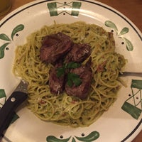 Das Foto wurde bei Olive Italian Restaurant von Augusto C. am 4/13/2016 aufgenommen