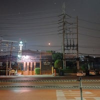 Photo taken at BMTA Bus Stop แยกพงษ์เพชร (Phong Phet Intersection) by กิเลนคู่ ท. on 3/5/2023