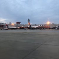 Foto tomada en Aeropuerto Internacional Hartsfield-Jackson (ATL)  por Steve F. el 12/15/2017