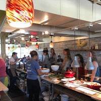 Photo taken at Fresh Thymes Eatery by moth on 8/11/2018