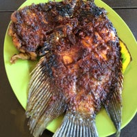 Review Warung Lesehan Rumadi