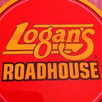 Photo taken at Logan&amp;#39;s Roadhouse by Leslie B. on 6/17/2012