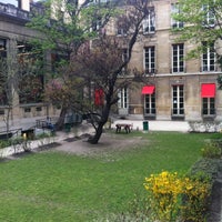 Photo taken at Jardin de Sciences Po by Victor on 3/31/2012